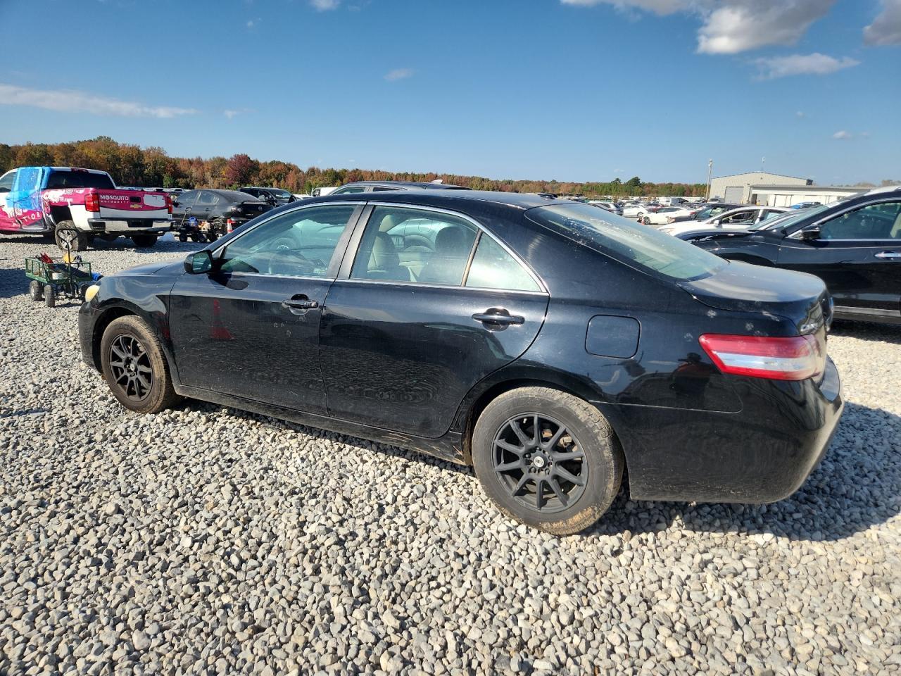 2011 TOYOTA CAMRY