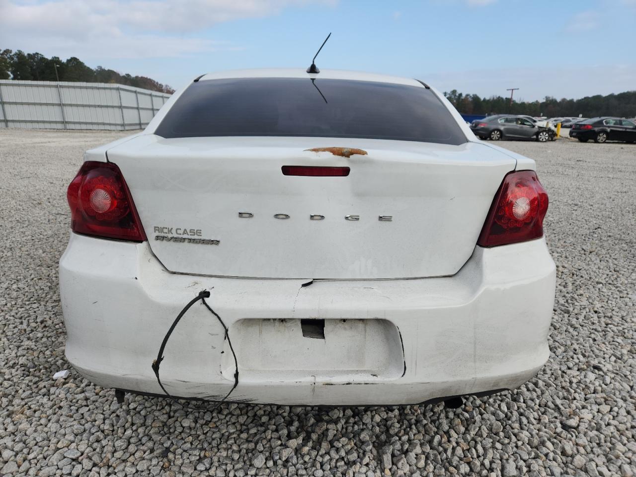 2012 DODGE Avenger