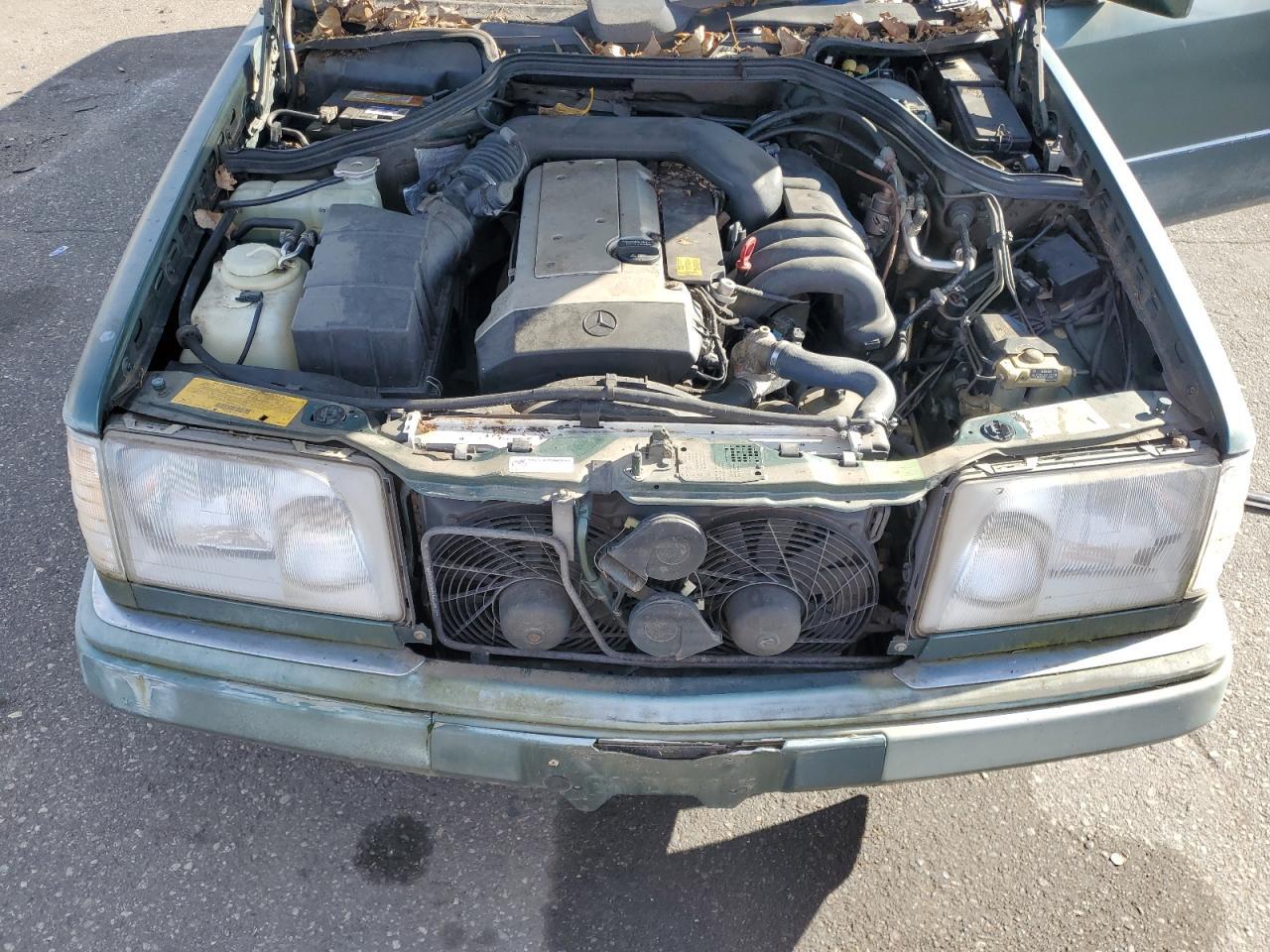 1995 MERCEDES-BENZ E-Class