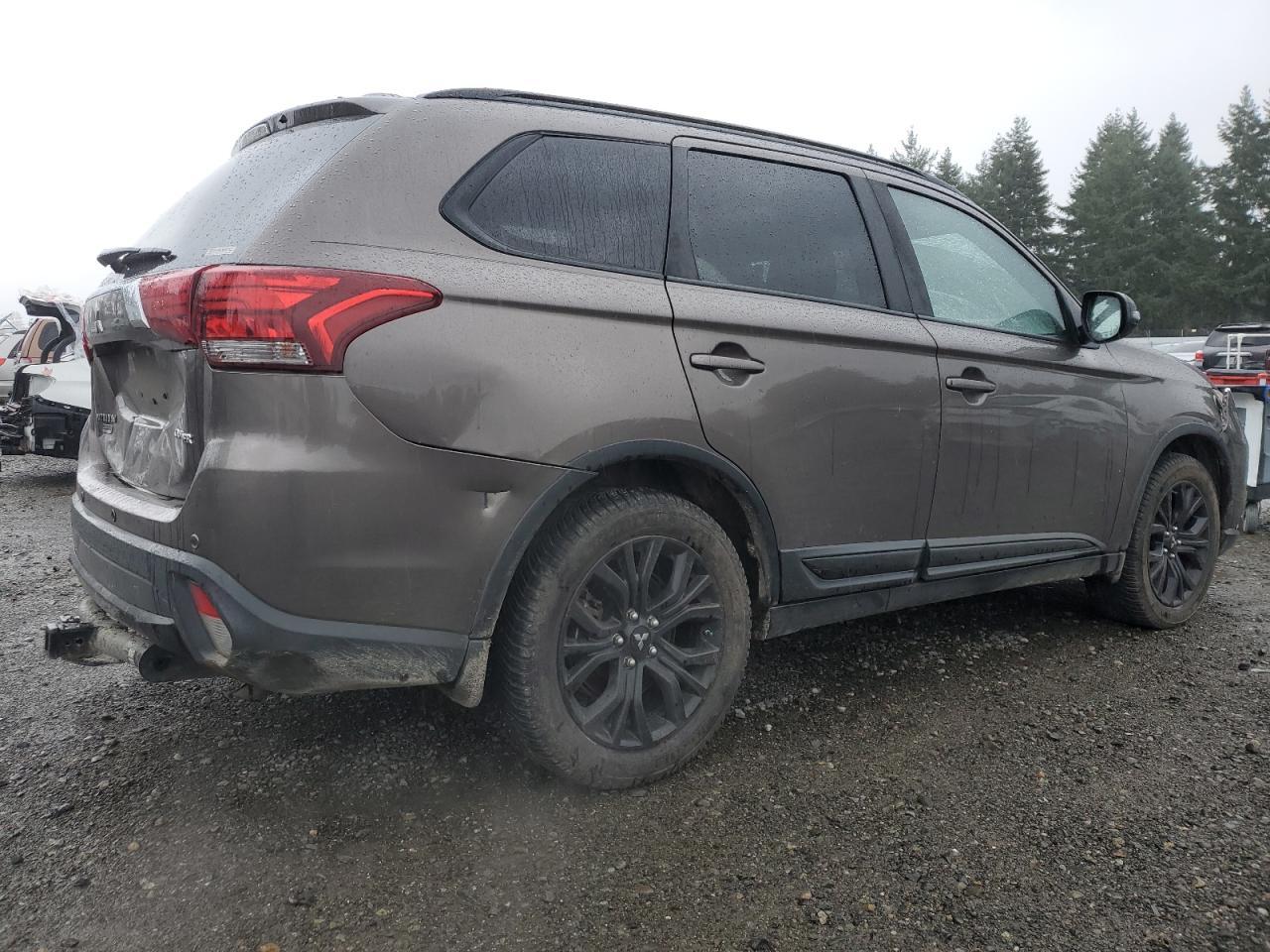 2018 MITSUBISHI outlander