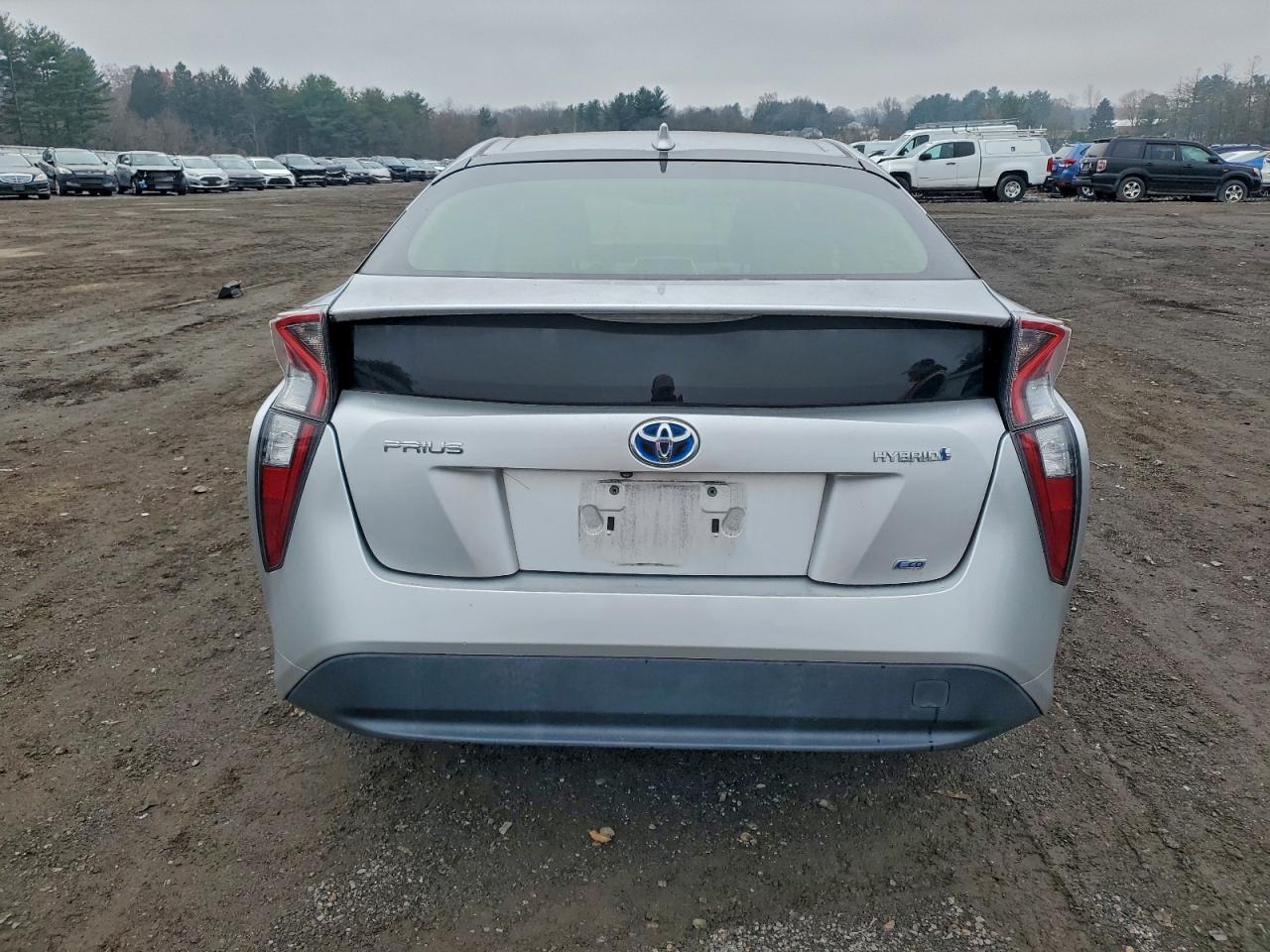 2016 TOYOTA PRIUS