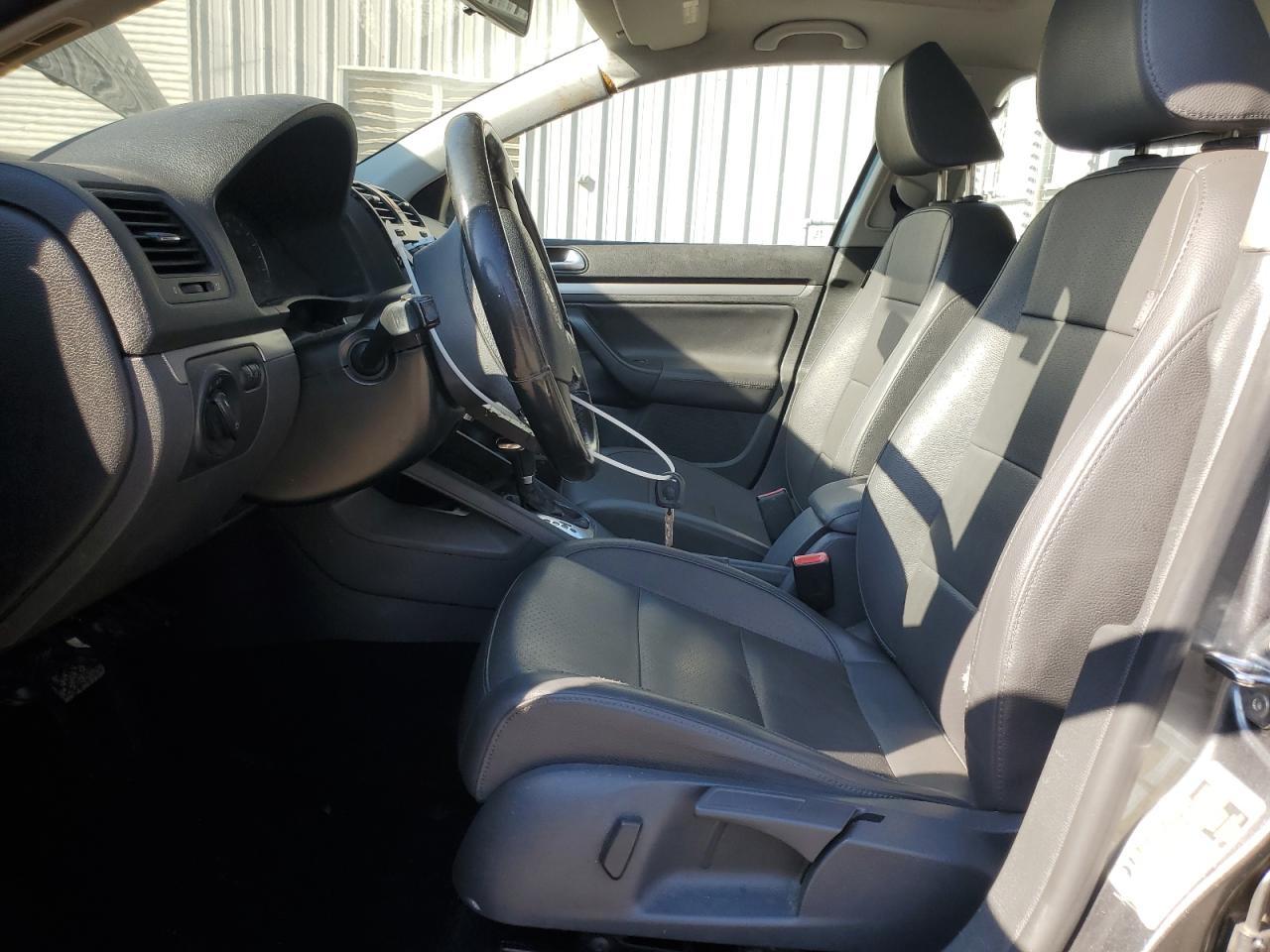 2009 VOLKSWAGEN JETTA