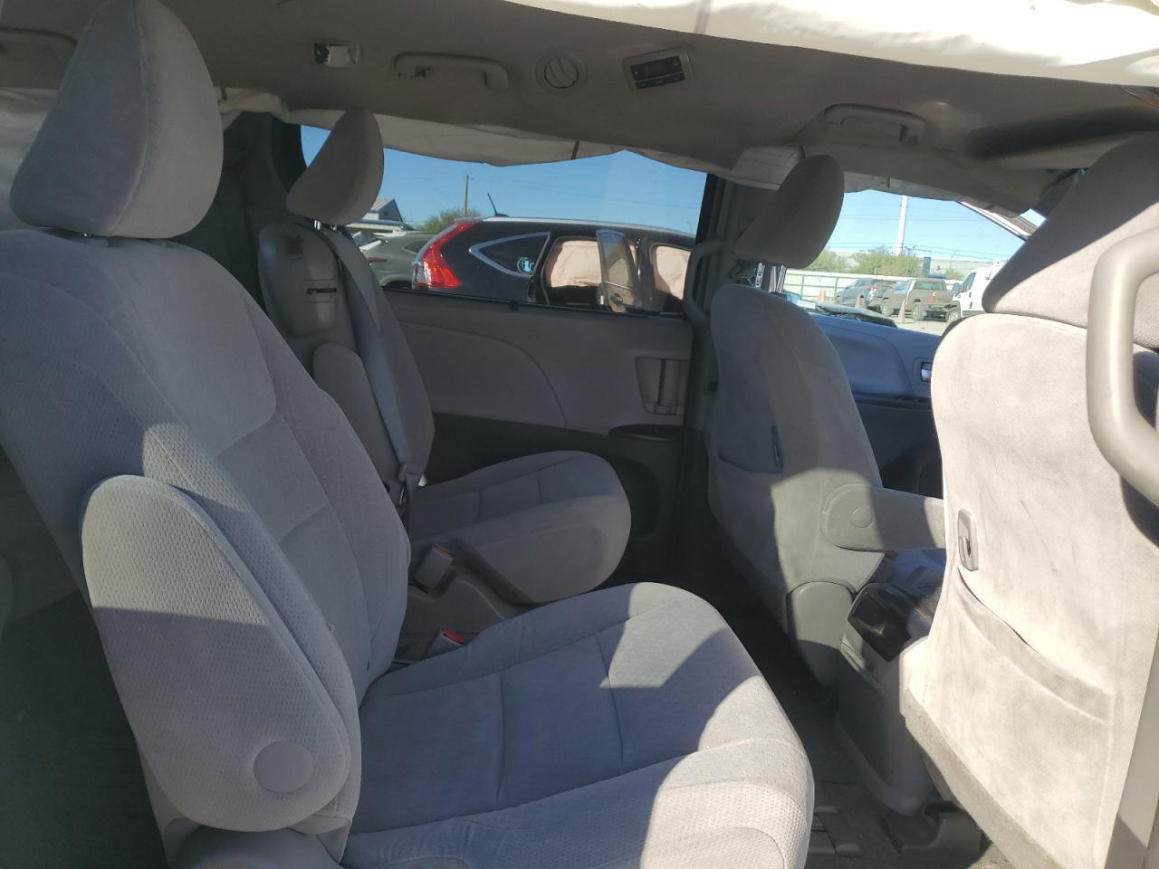2015 TOYOTA SIENNA