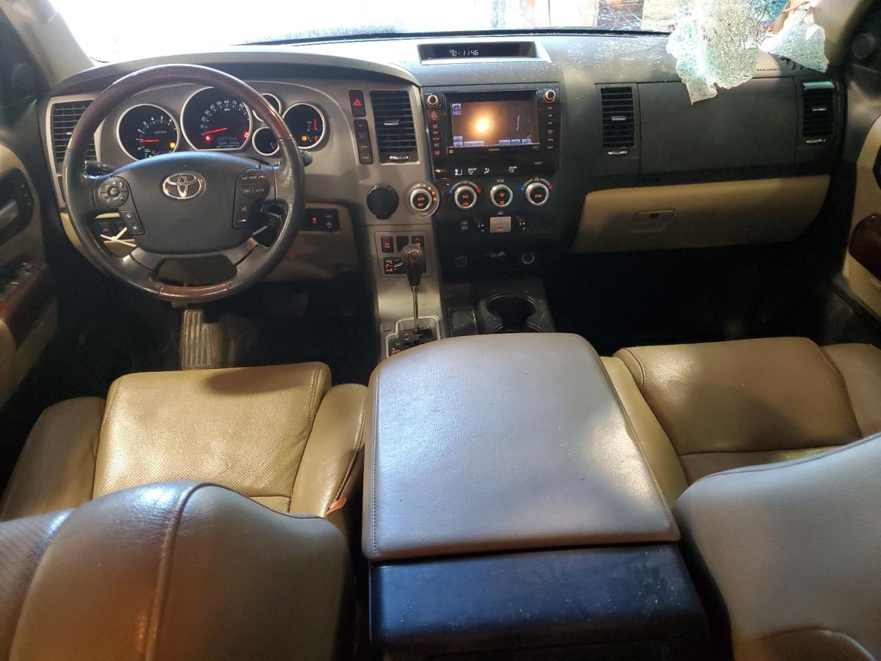 2012 TOYOTA Sequoia