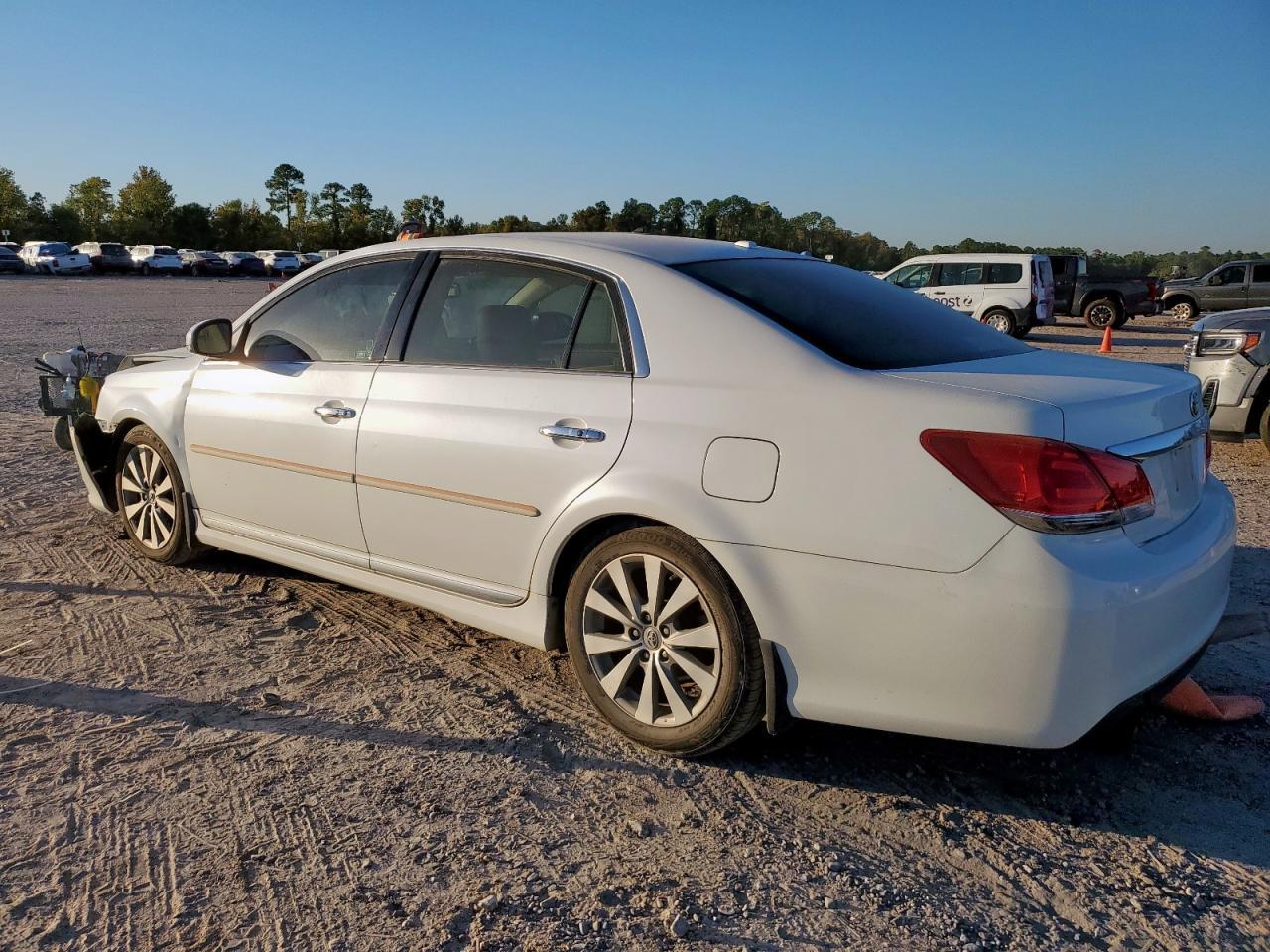2012 TOYOTA Avalon