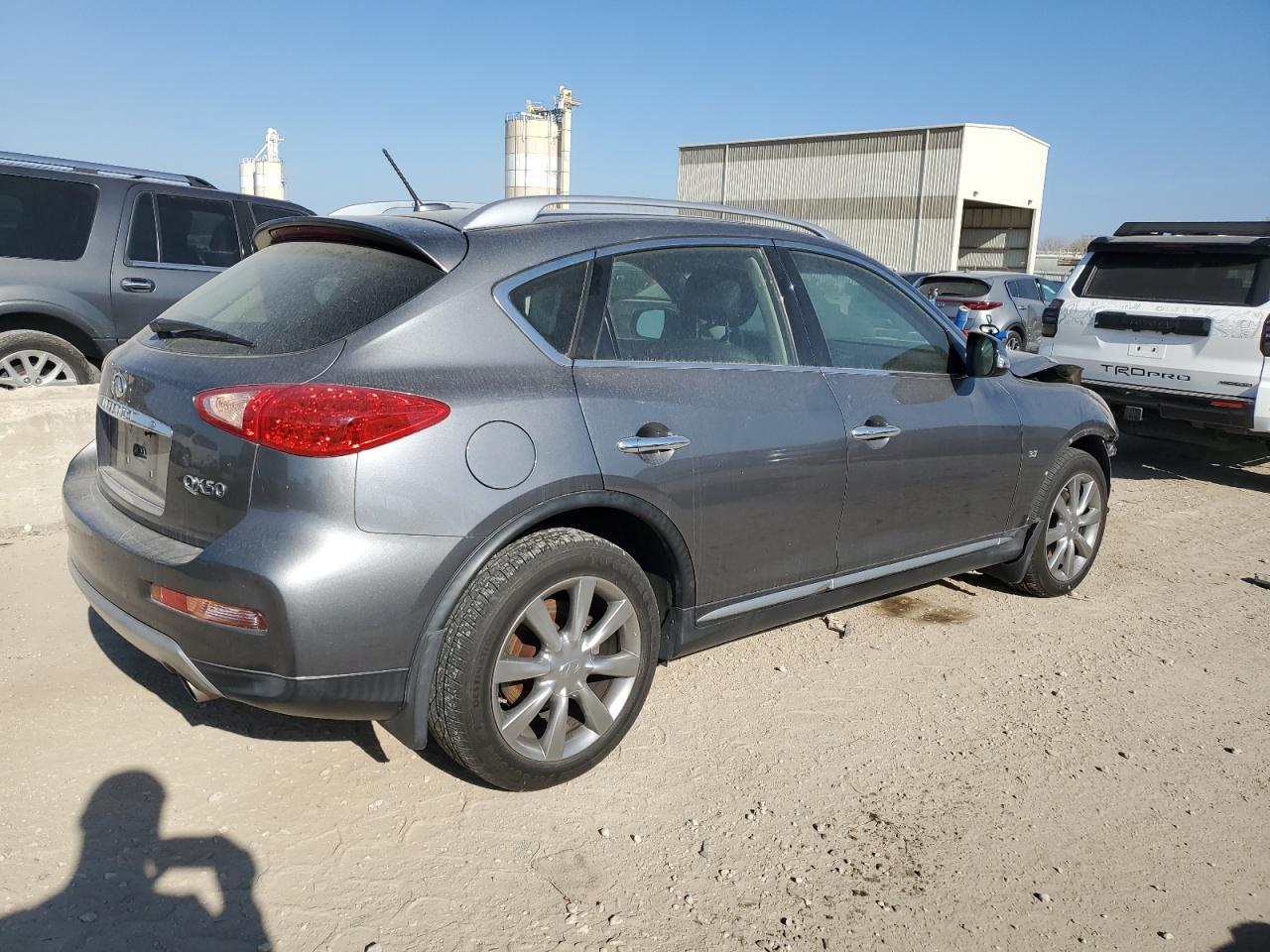 2016 INFINITI QX50