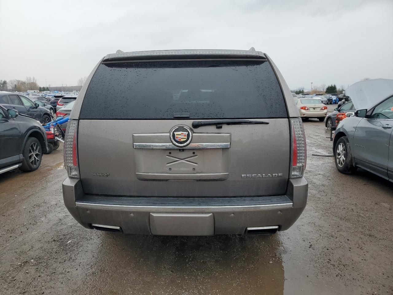 2014 CADILLAC Escalade ESV