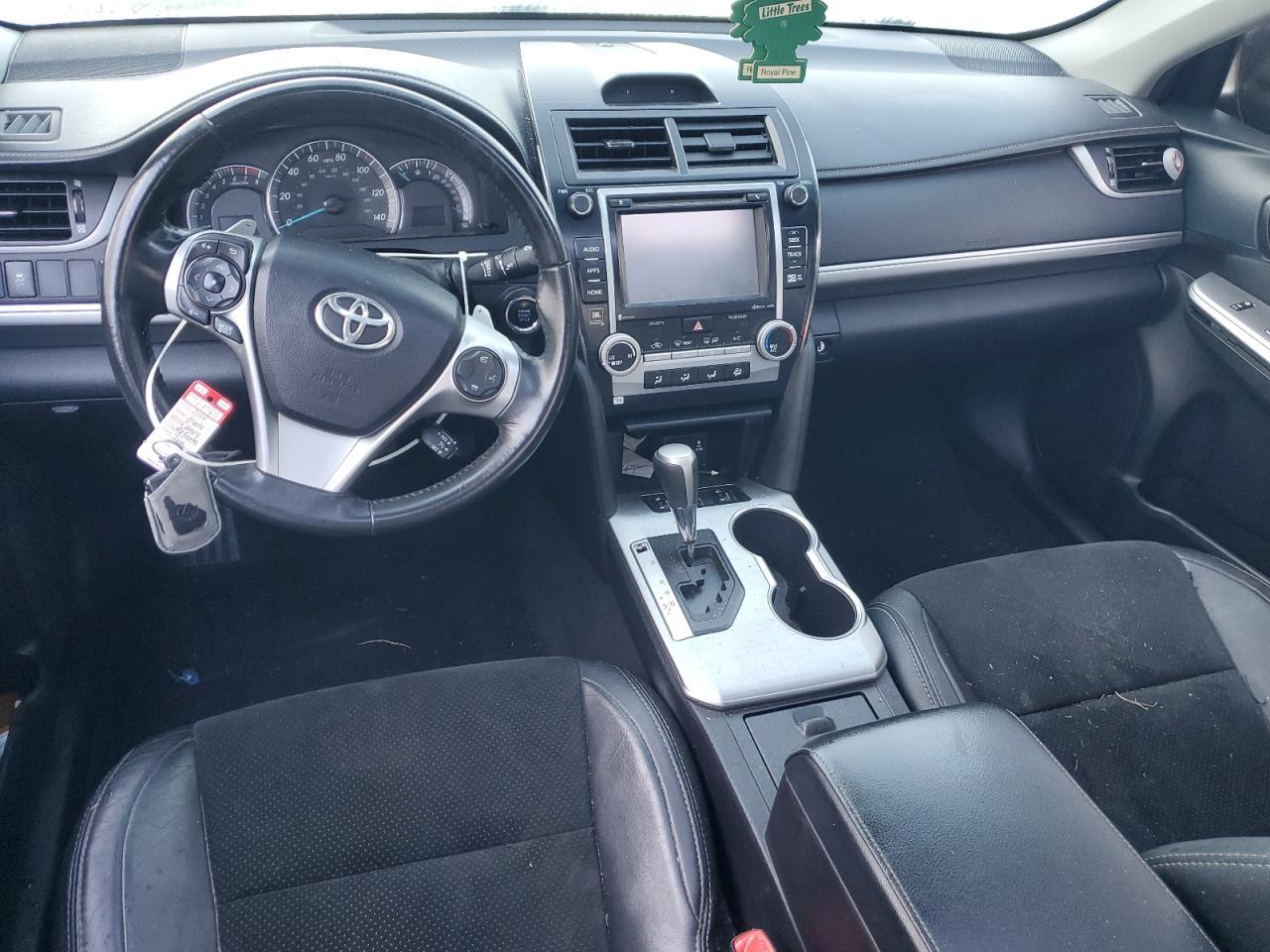 2014 TOYOTA CAMRY