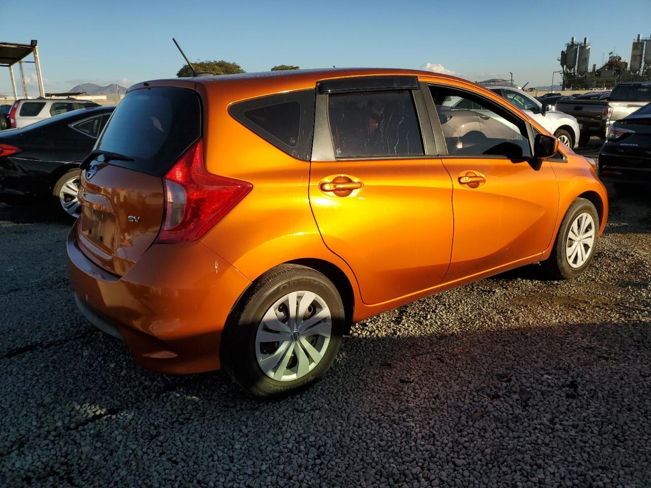 2017 NISSAN Versa Note