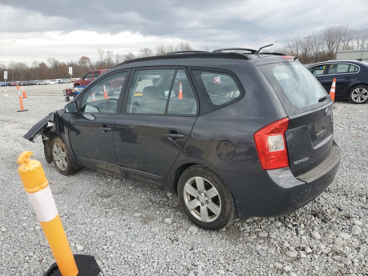2008 KIA RONDO