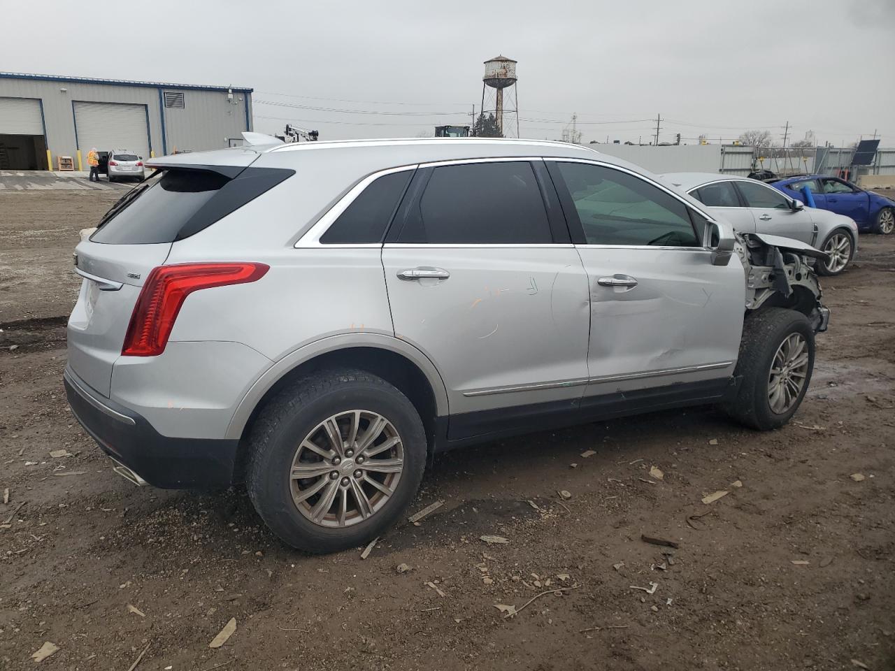2017 CADILLAC XT5