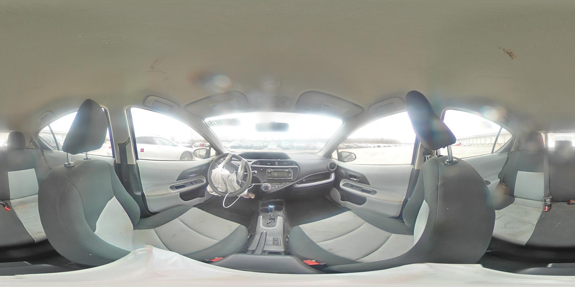 2014 TOYOTA Prius c