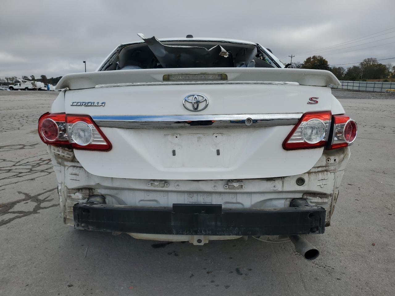 2013 TOYOTA COROLLA