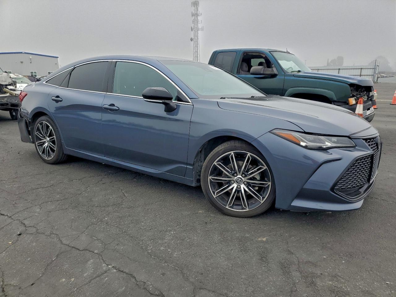 2019 TOYOTA Avalon