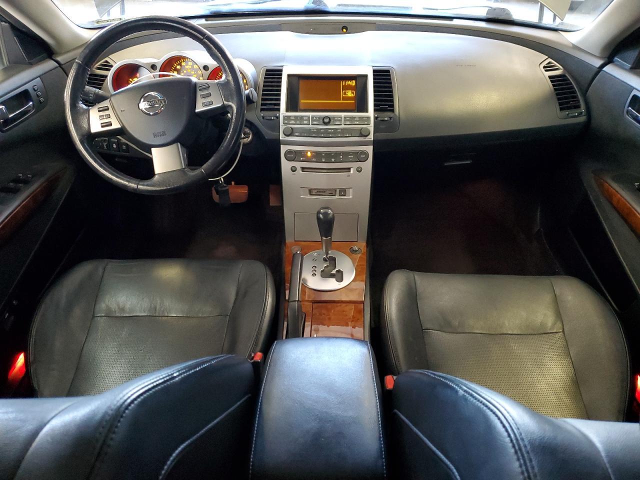 2005 NISSAN Maxima