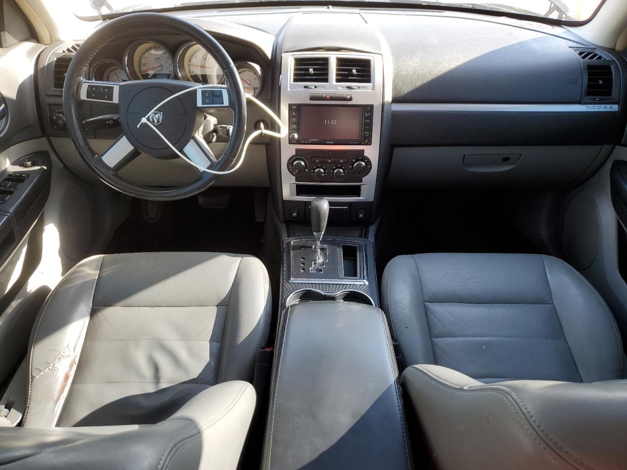 2010 DODGE CHARGER