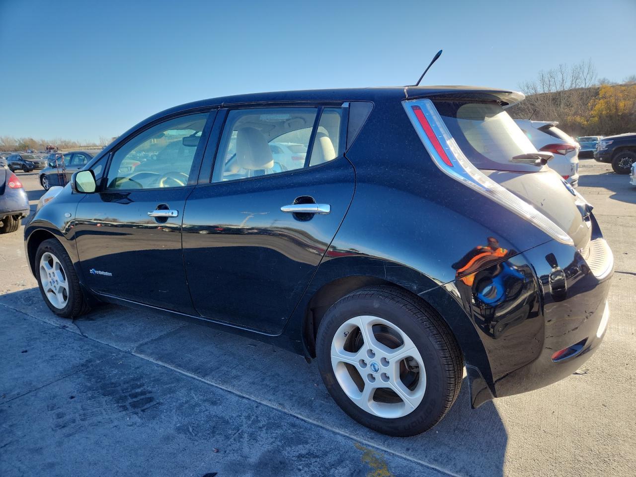 2012 NISSAN LEAF