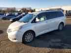 2011 TOYOTA SIENNA