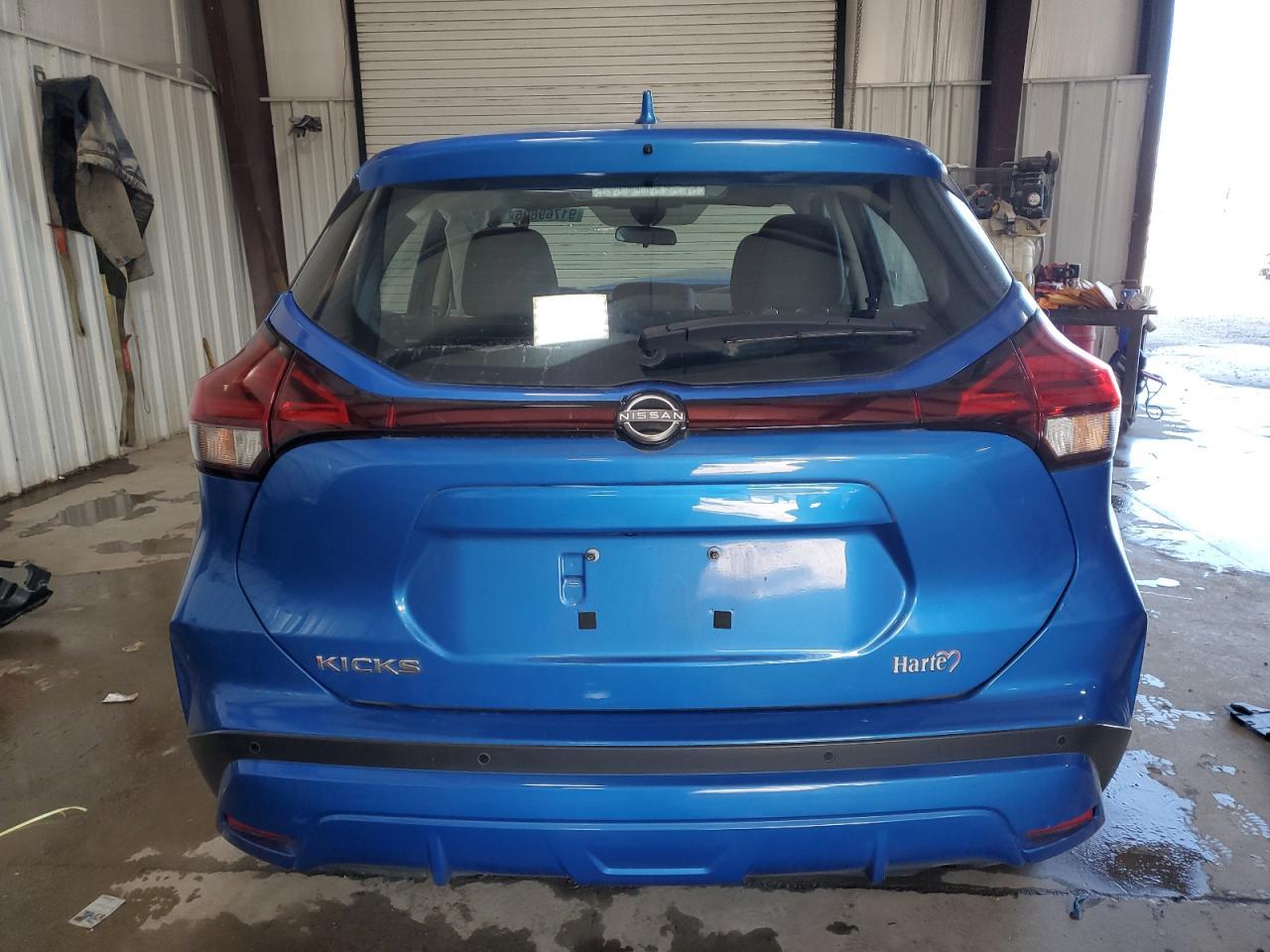 2023 NISSAN KICKS