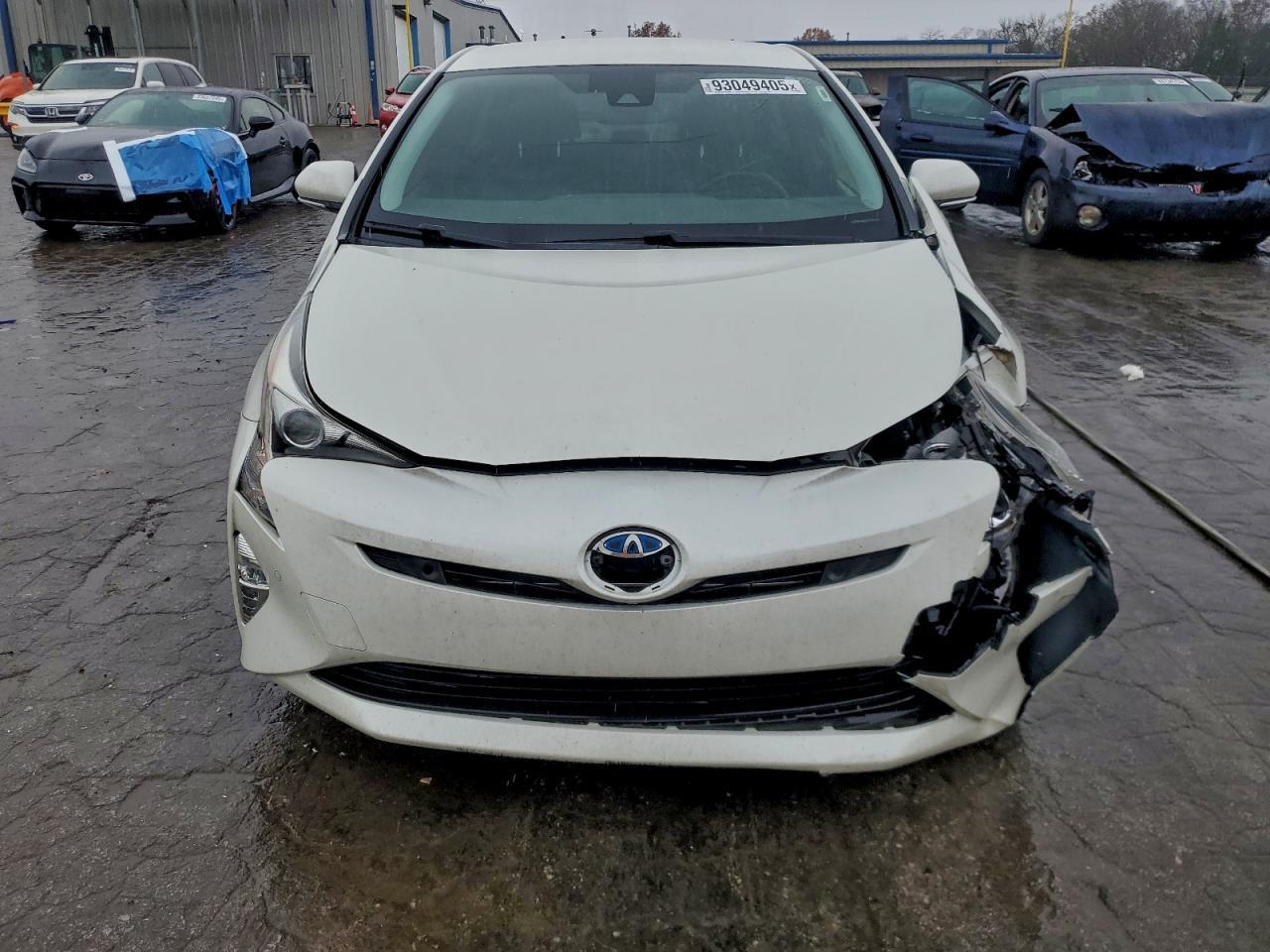 2017 TOYOTA PRIUS