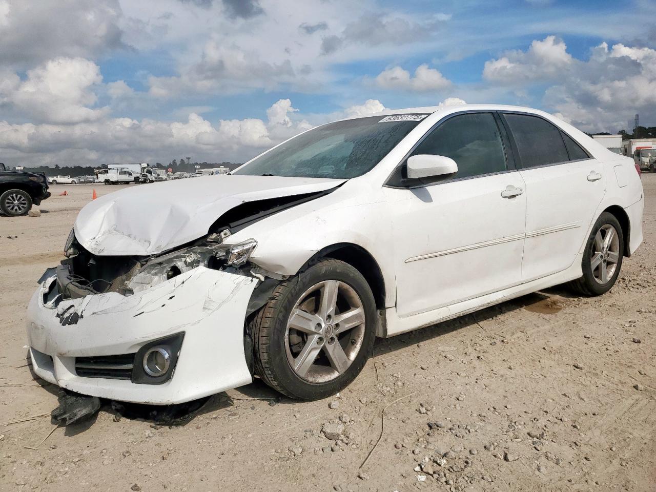 2013 TOYOTA CAMRY