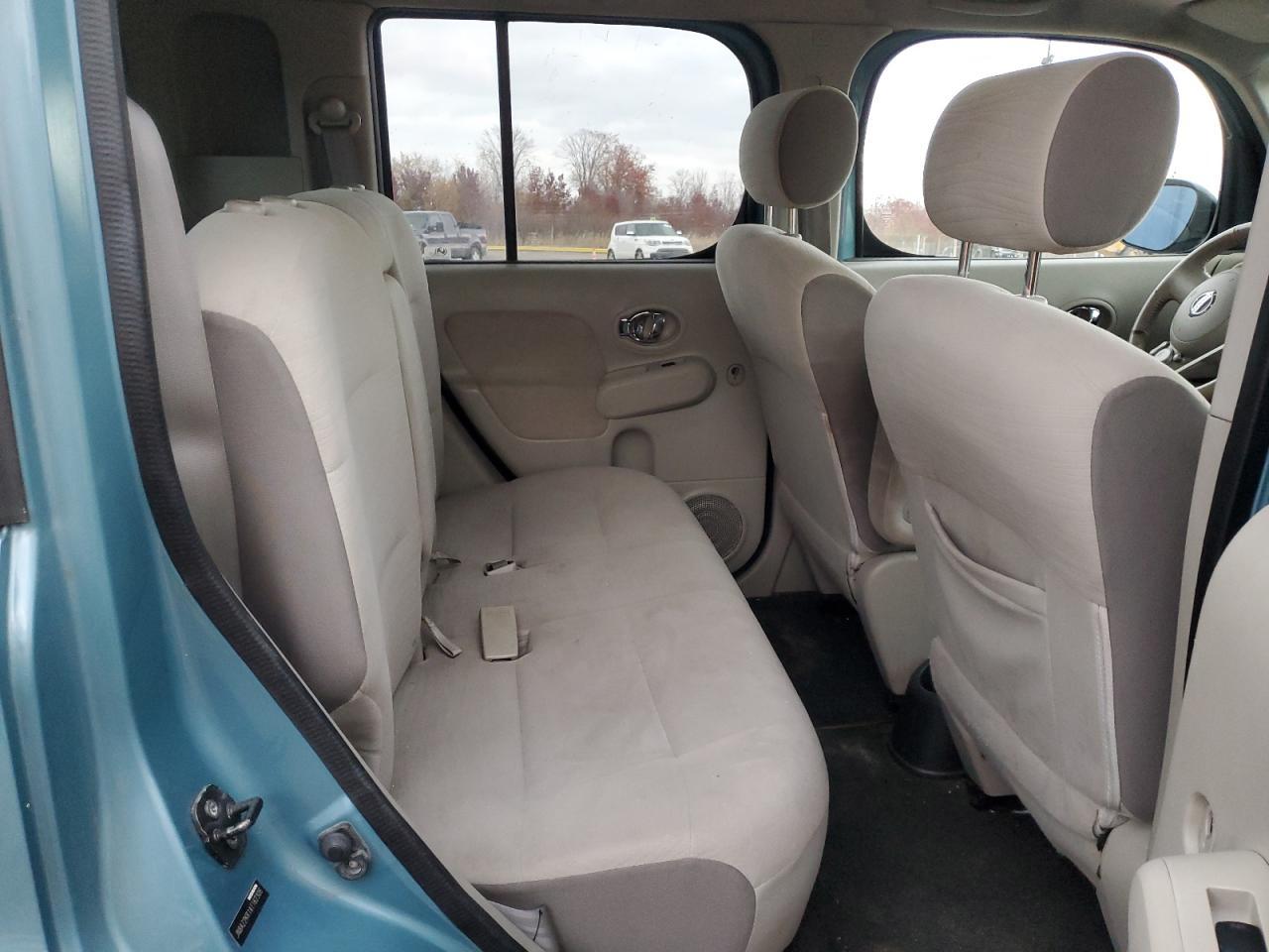 2010 NISSAN CUBE