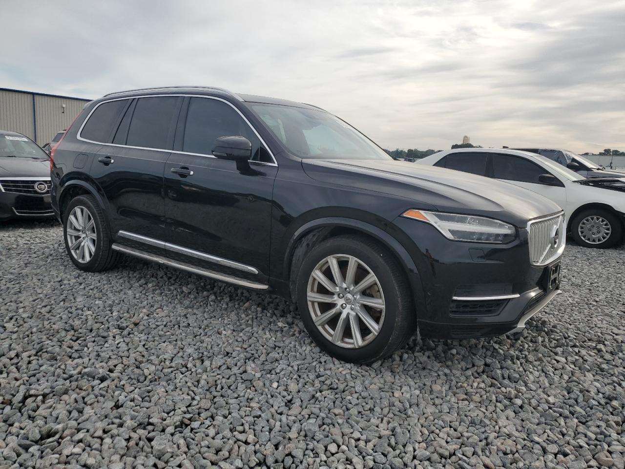 2016 VOLVO XC90