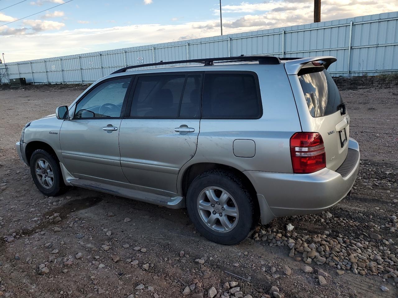 2003 TOYOTA HIGHLANDER