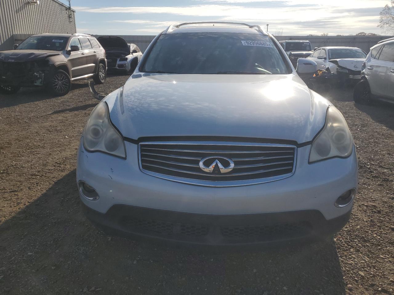 2011 INFINITI EX35