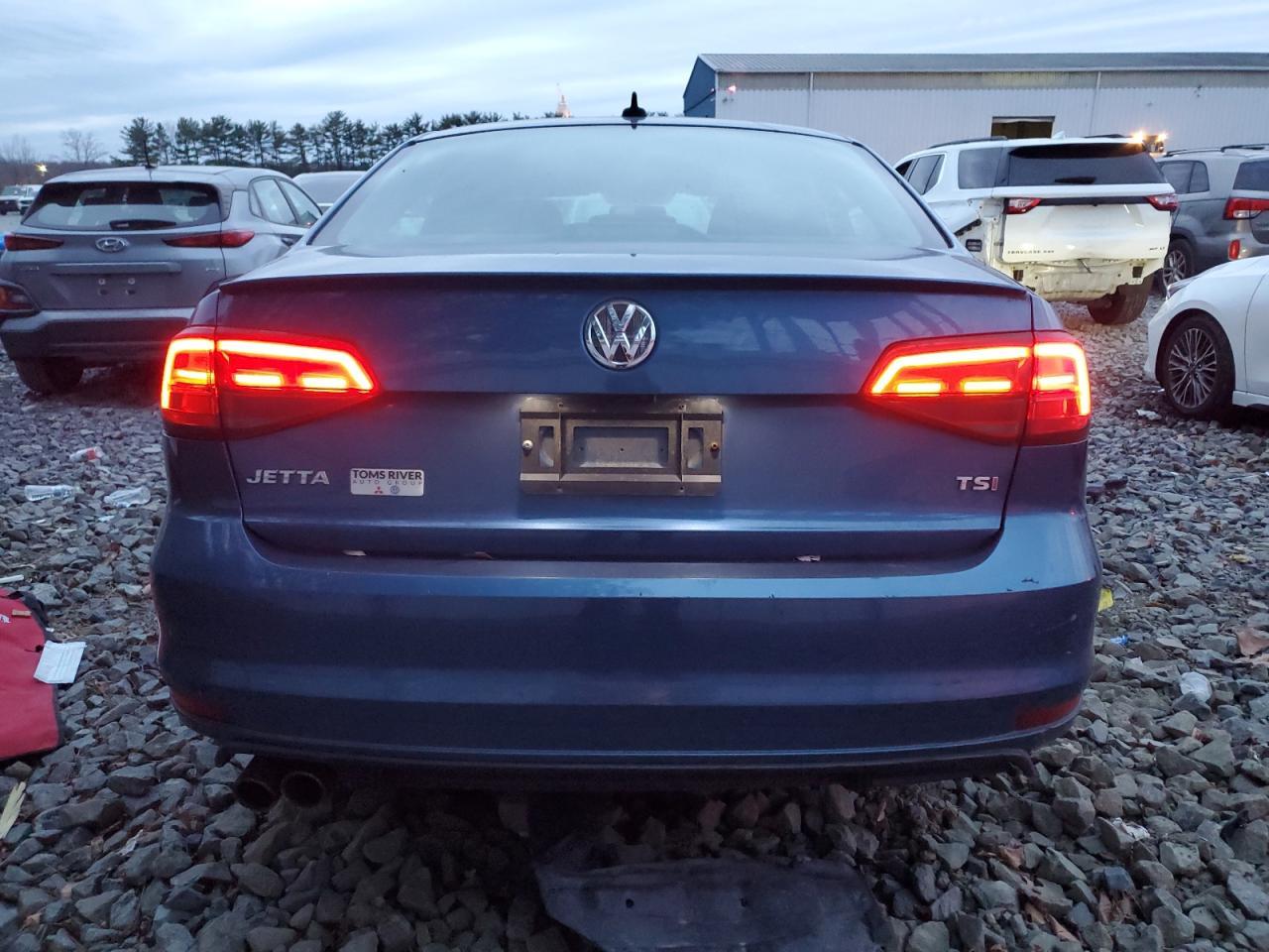 2016 VOLKSWAGEN JETTA