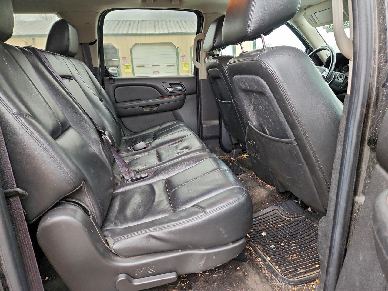 2012 CHEVROLET Suburban