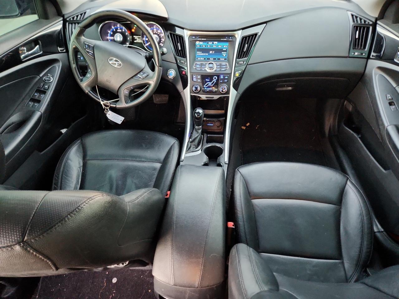 2011 HYUNDAI SONATA
