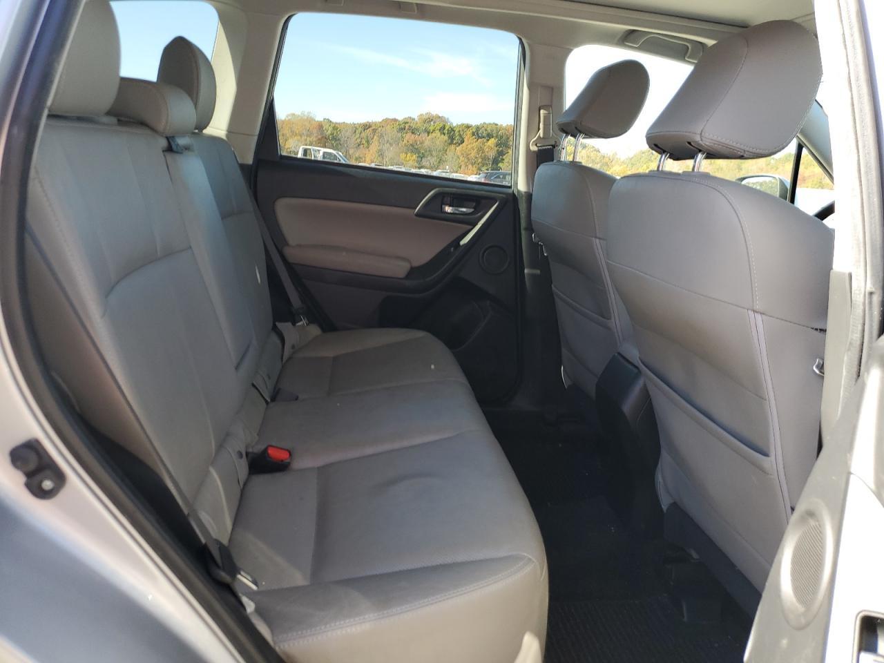 2015 SUBARU FORESTER