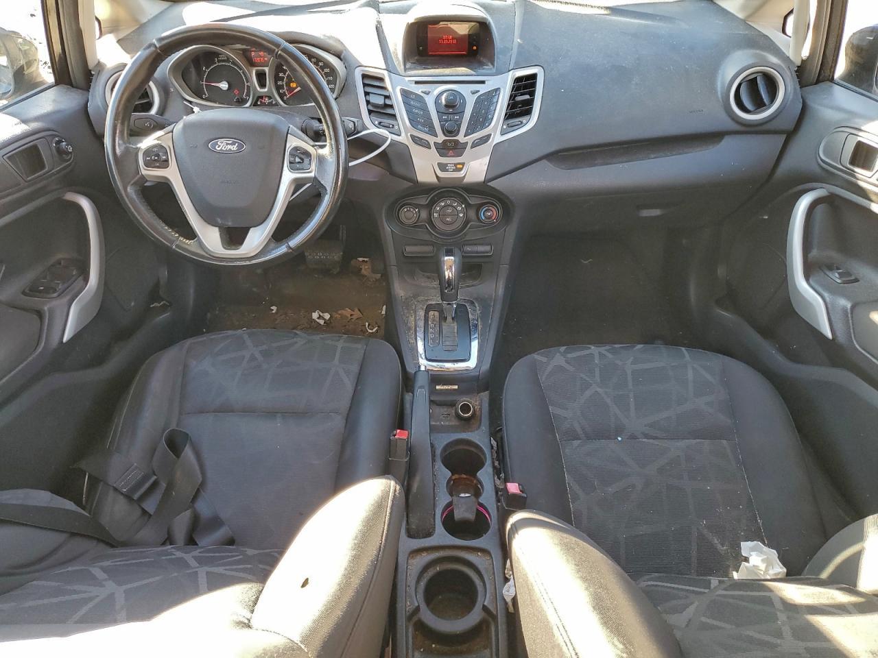 2011 FORD Fiesta