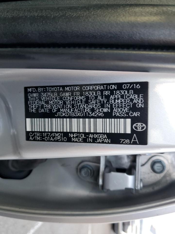 2016 TOYOTA Prius c