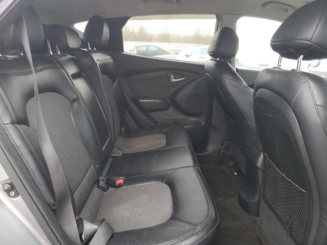 2011 HYUNDAI TUCSON