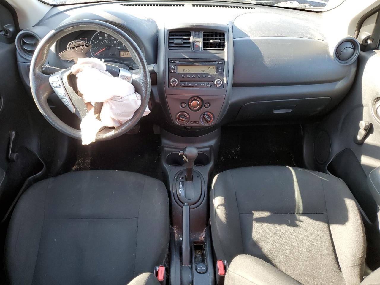 2015 NISSAN VERSA