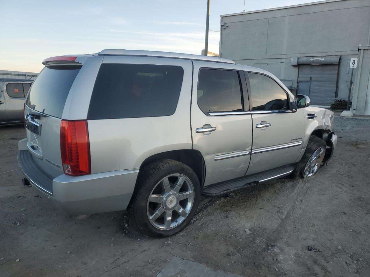 2011 CADILLAC ESCALADE