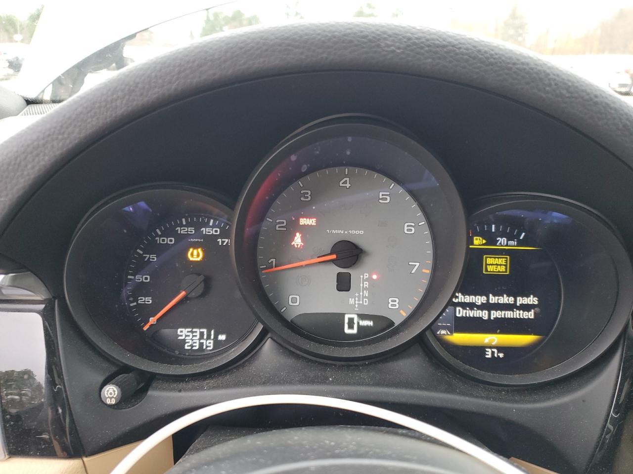 2017 PORSCHE Macan