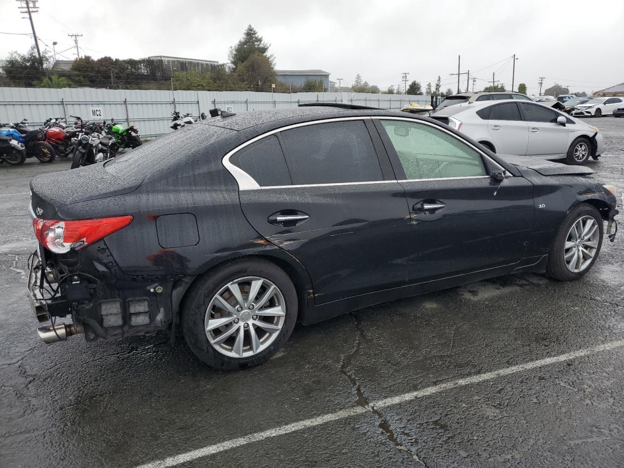 2016 INFINITI Q50