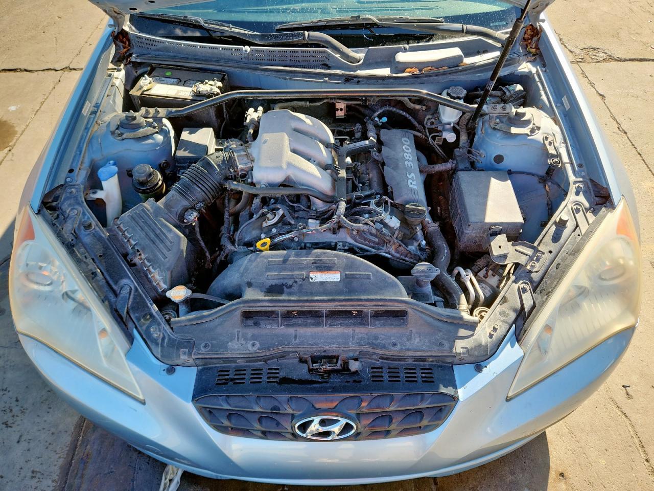 2010 HYUNDAI GENESIS