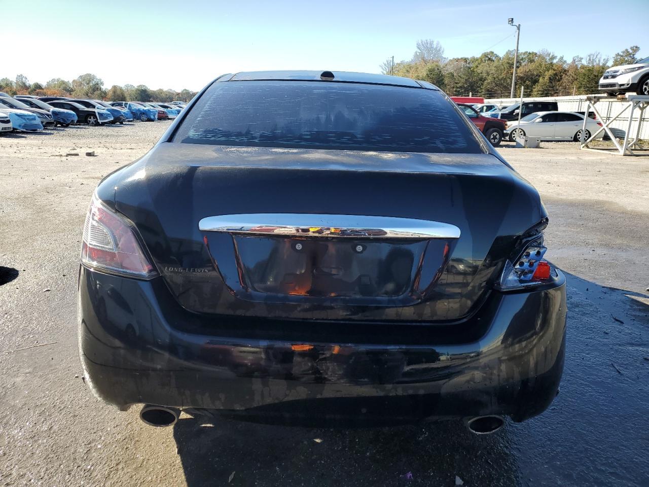 2012 NISSAN Maxima