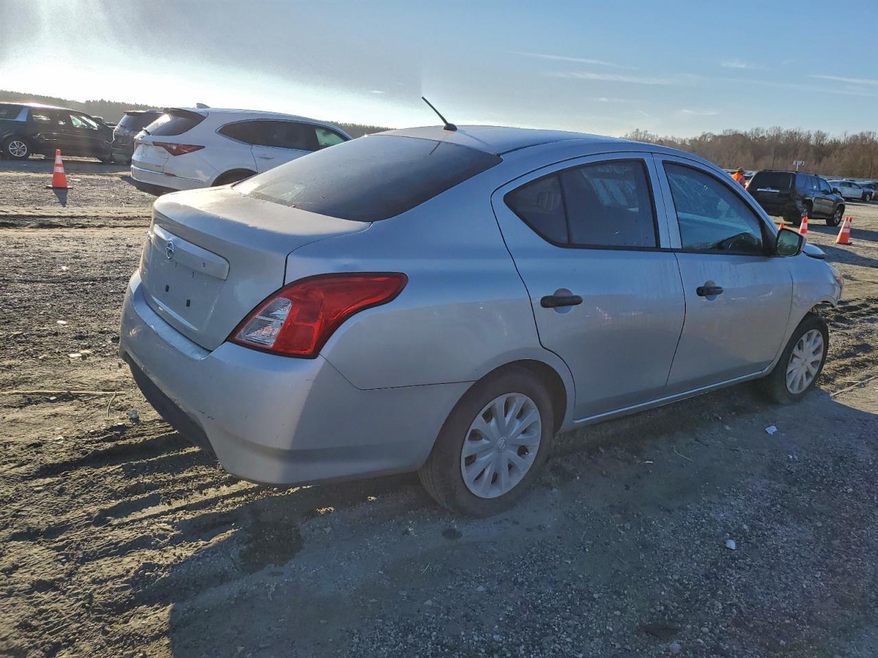 2017 NISSAN VERSA