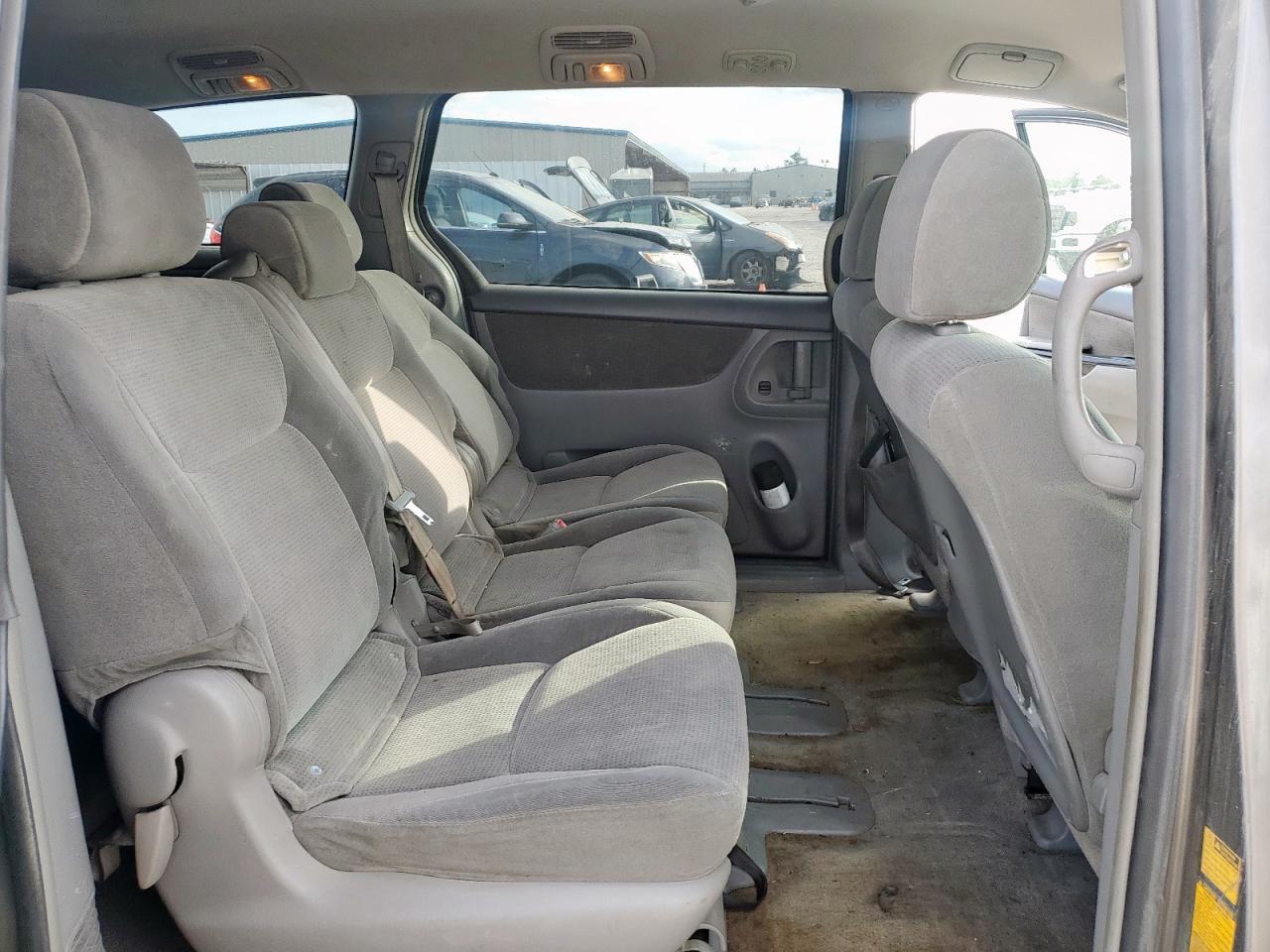 2005 TOYOTA SIENNA