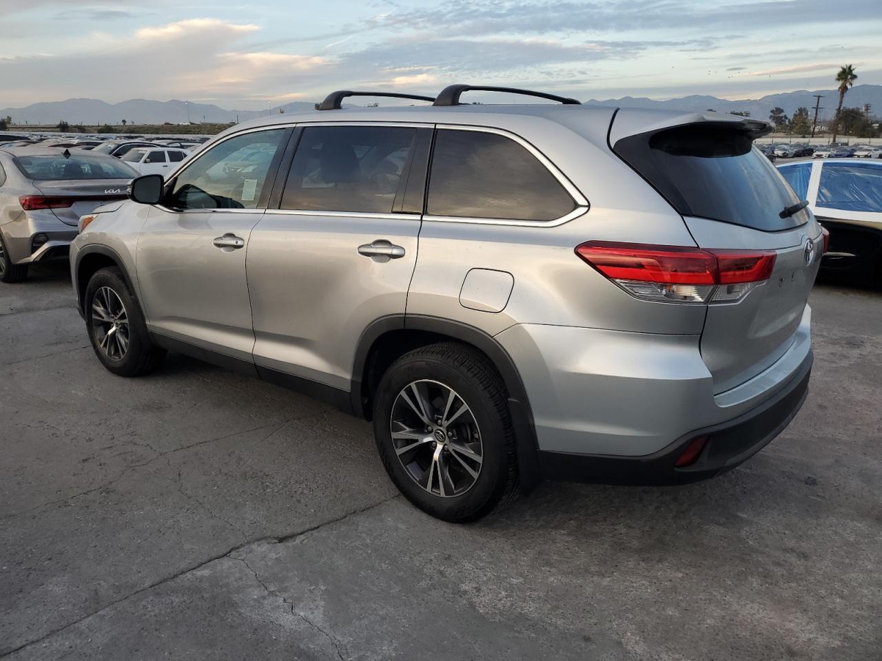 2019 TOYOTA HIGHLANDER