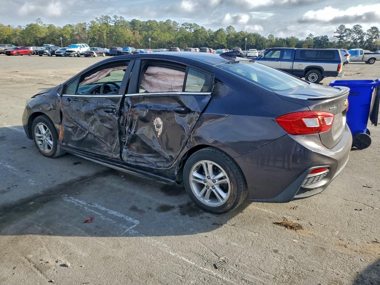 2017 CHEVROLET CRUZE