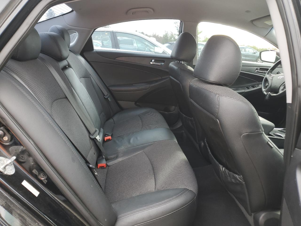 2011 HYUNDAI SONATA
