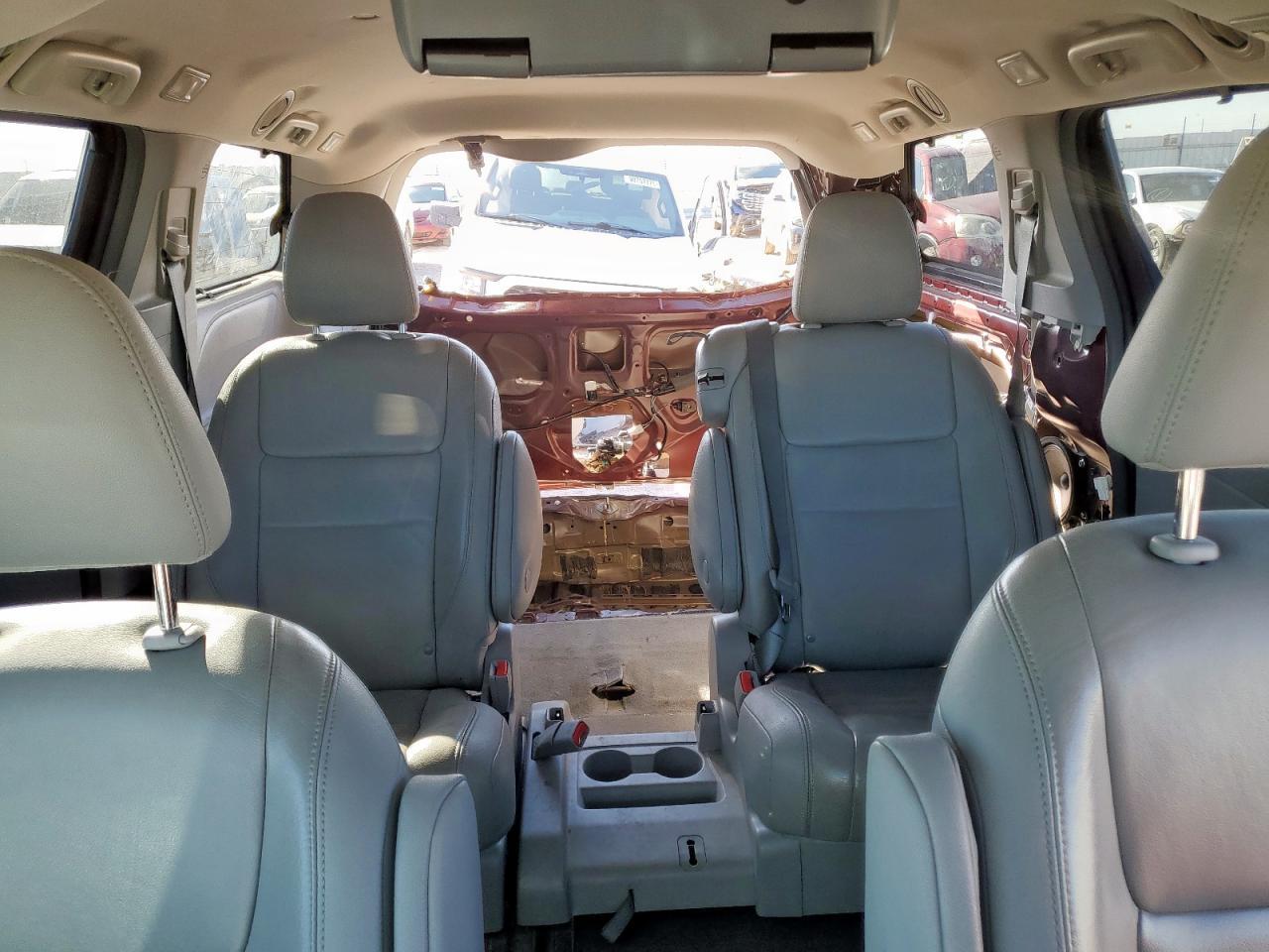 2018 TOYOTA SIENNA