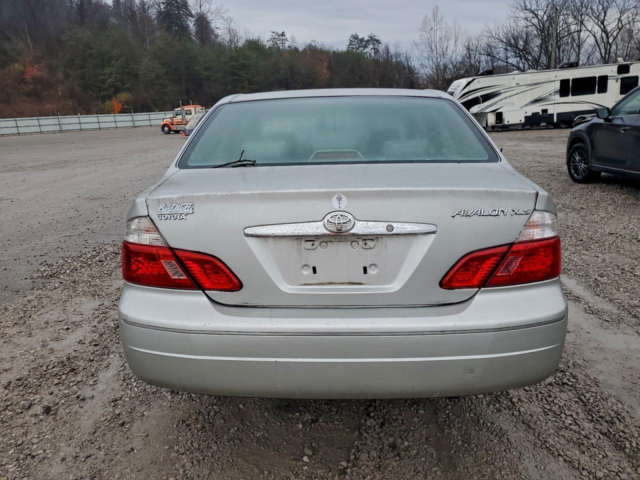2004 TOYOTA Avalon