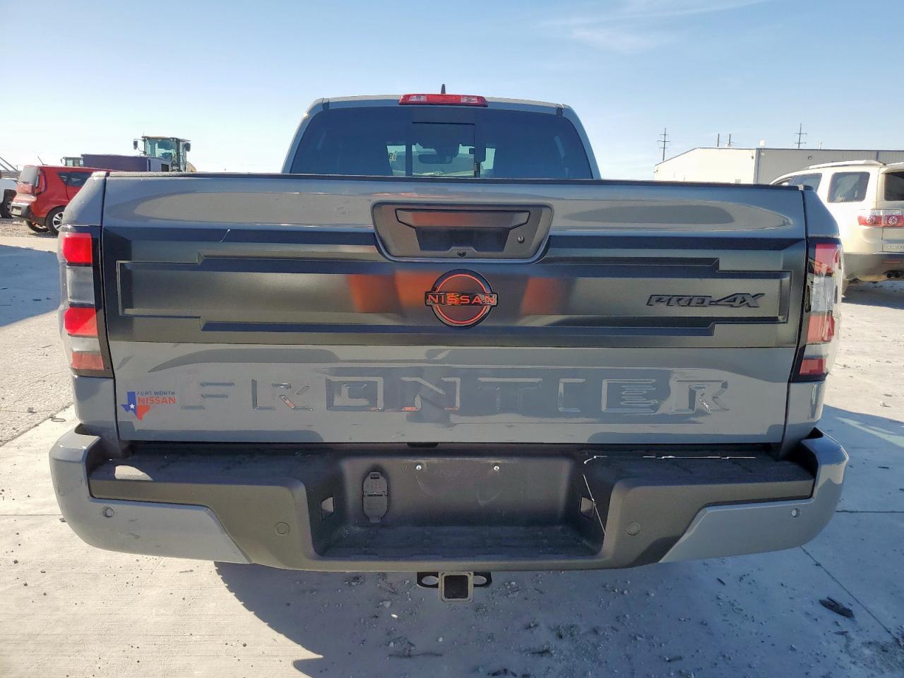 2025 NISSAN Frontier